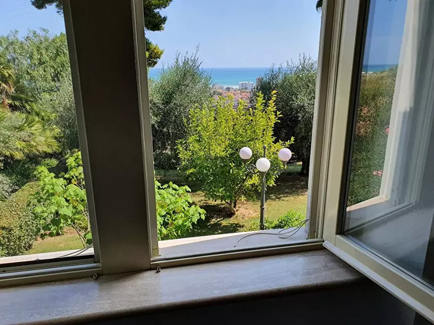 Immagine 44 di Casa semindipendente in vendita  in Viale dello Splendore a Giulianova