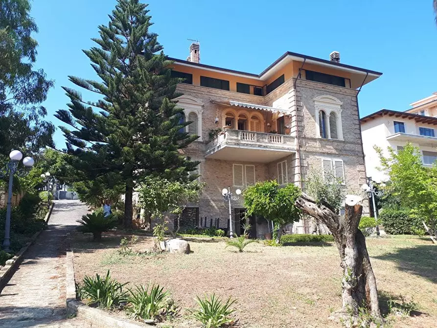 Immagine 77 di Casa semindipendente in vendita  in Viale dello Splendore a Giulianova