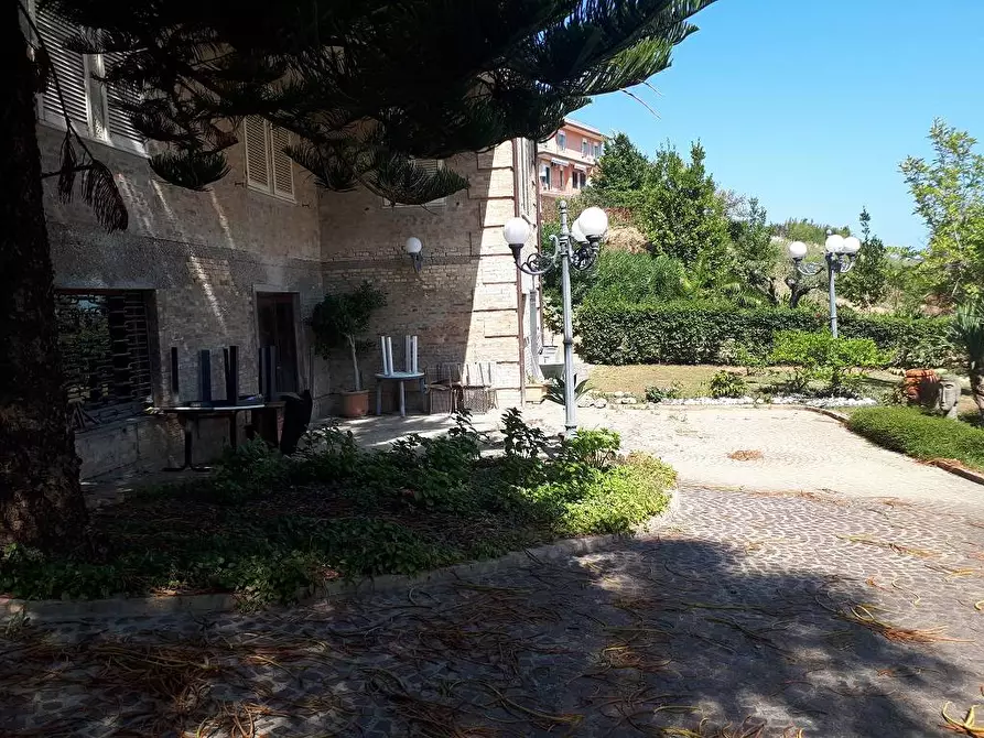 Immagine 78 di Casa semindipendente in vendita  in Viale dello Splendore a Giulianova