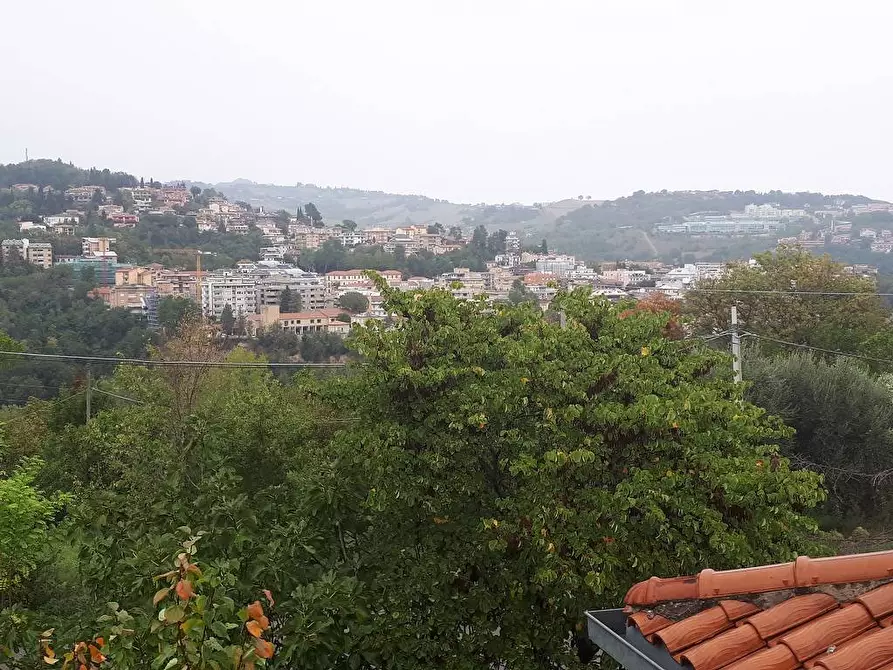 Immagine 18 di Appartamento in vendita  in C. da Mezzanotte 58 a Teramo