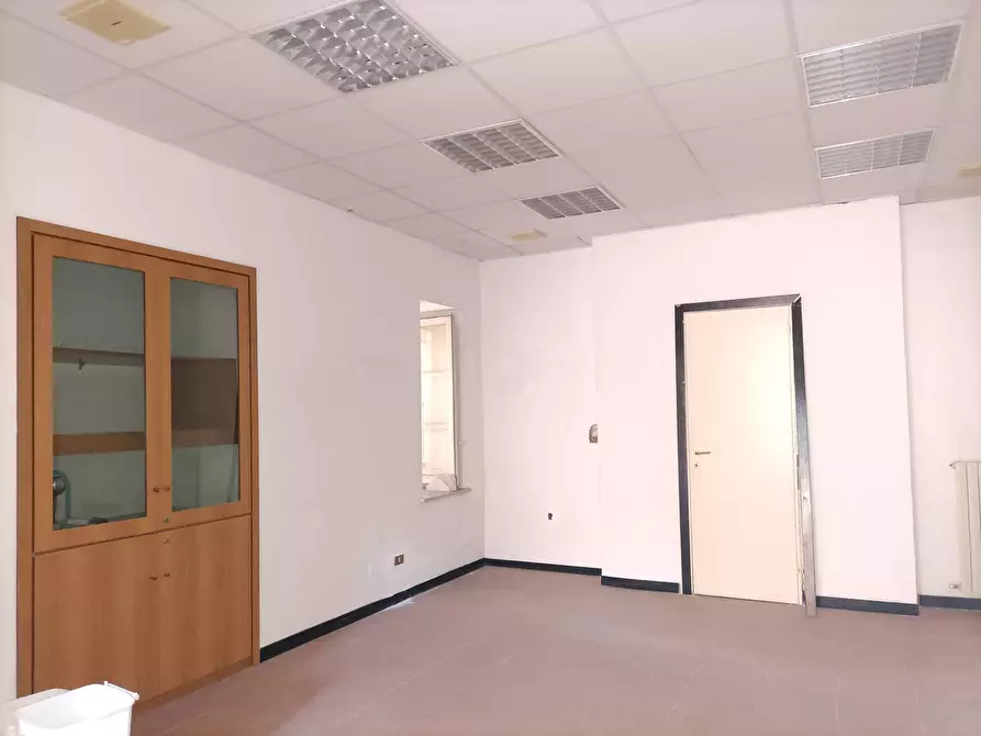 Immagine 3 di Ufficio in affitto  in Via Del Baluardo a Teramo