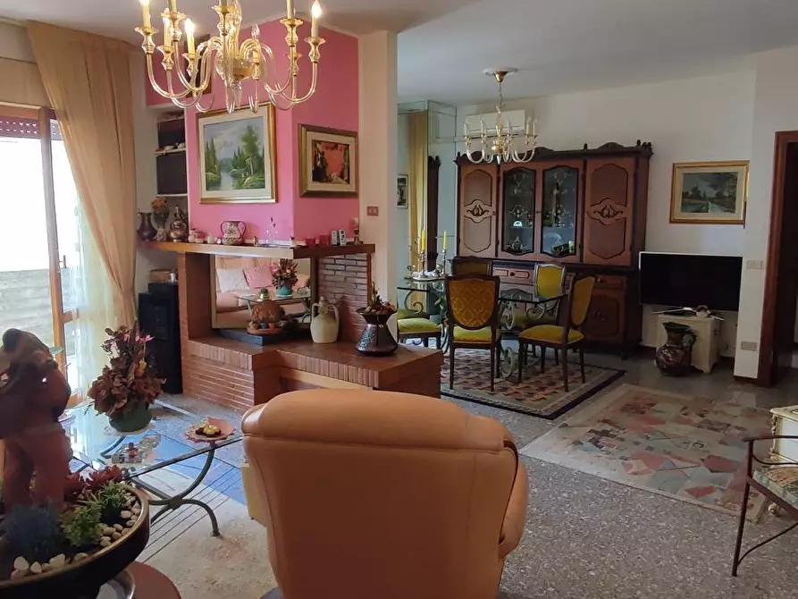 Immagine 1 di Appartamento in vendita  in Via Fonte Baiano 50 a Teramo