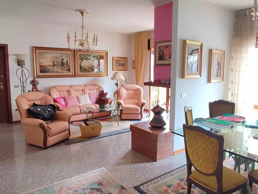 Immagine 2 di Appartamento in vendita  in Via Fonte Baiano 50 a Teramo