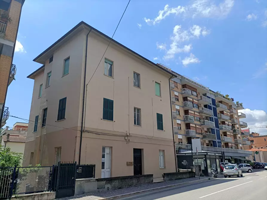 Immagine 2 di Appartamento in vendita  in Viale Crucioli a Teramo