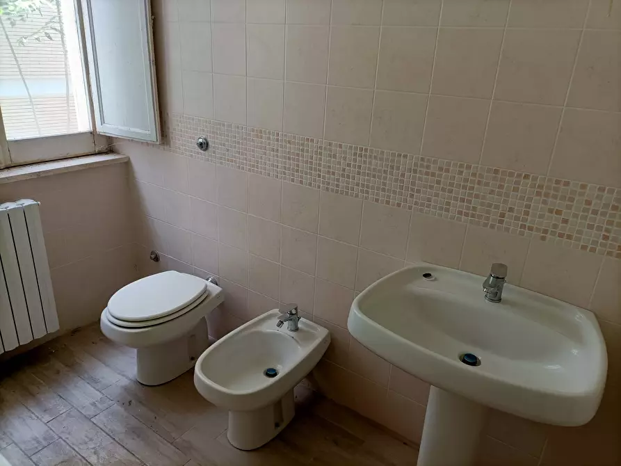 Immagine 12 di Appartamento in vendita  in Viale Crucioli a Teramo