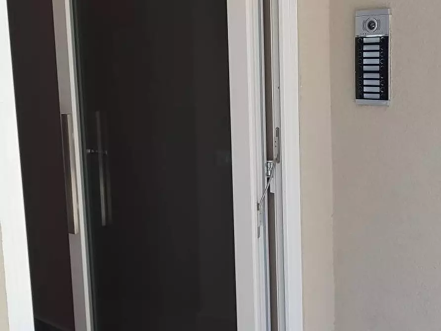 Immagine 3 di Appartamento in vendita  in Via Firenze a Alba Adriatica