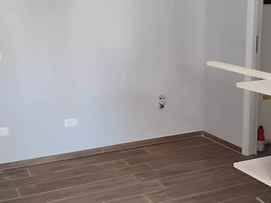 Immagine 4 di Appartamento in vendita  in Via Firenze a Alba Adriatica