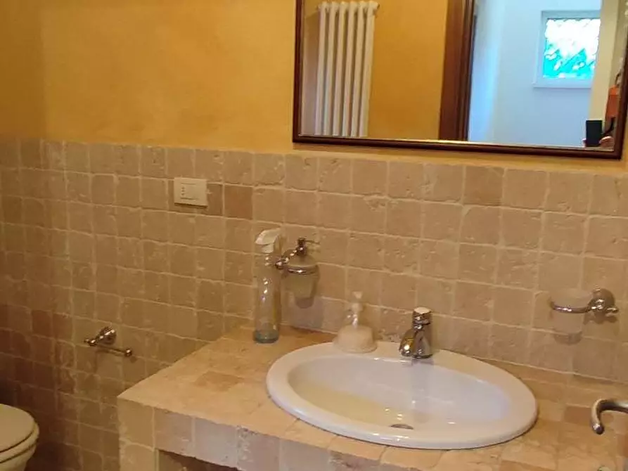 Immagine 18 di Villa in vendita  a Giulianova