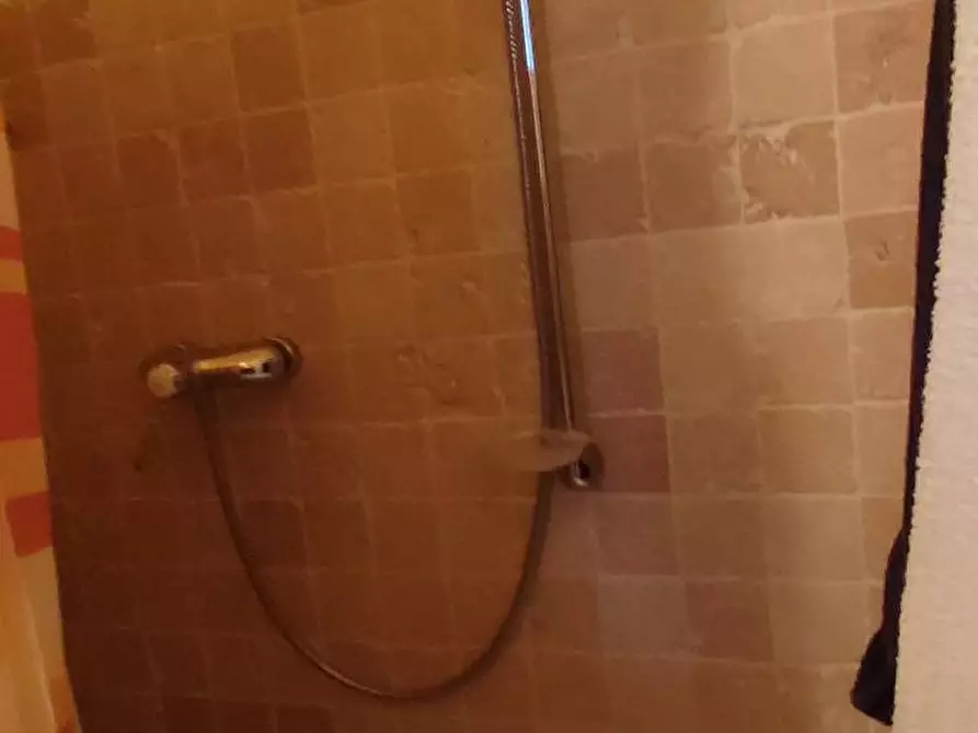 Immagine 21 di Villa in vendita  a Giulianova