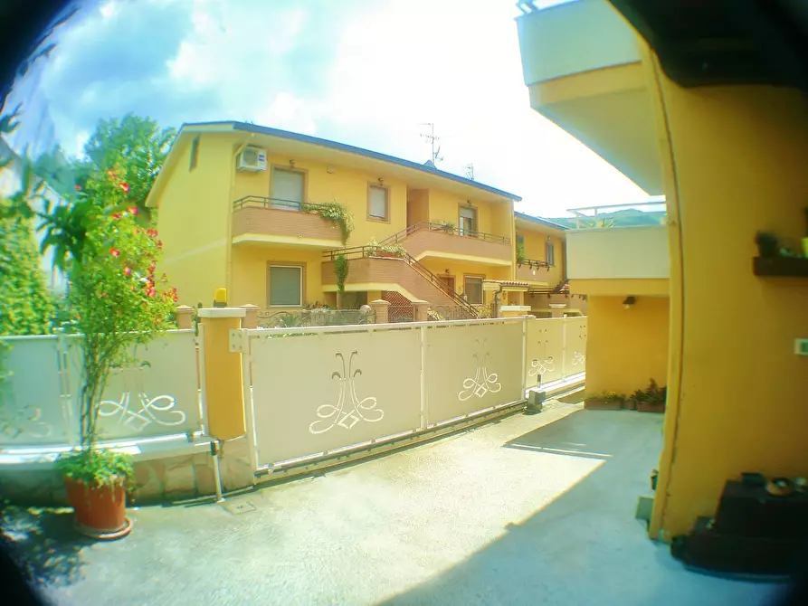 Immagine 4 di Villetta a schiera in vendita  a Teramo