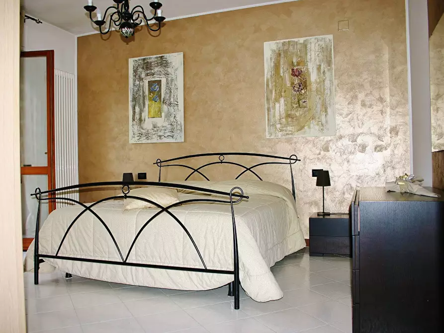 Immagine 26 di Villetta a schiera in vendita  a Teramo