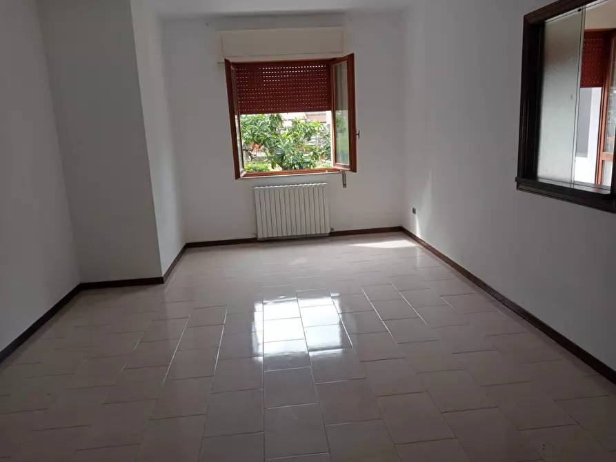 Immagine 2 di Appartamento in vendita  in Piano della Lenta a Teramo