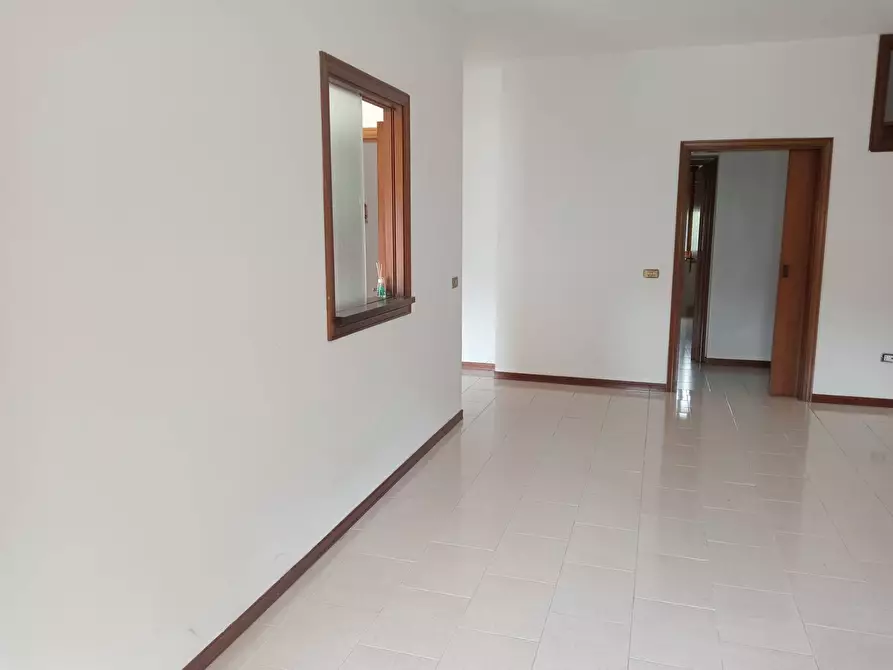 Immagine 3 di Appartamento in vendita  in Piano della Lenta a Teramo