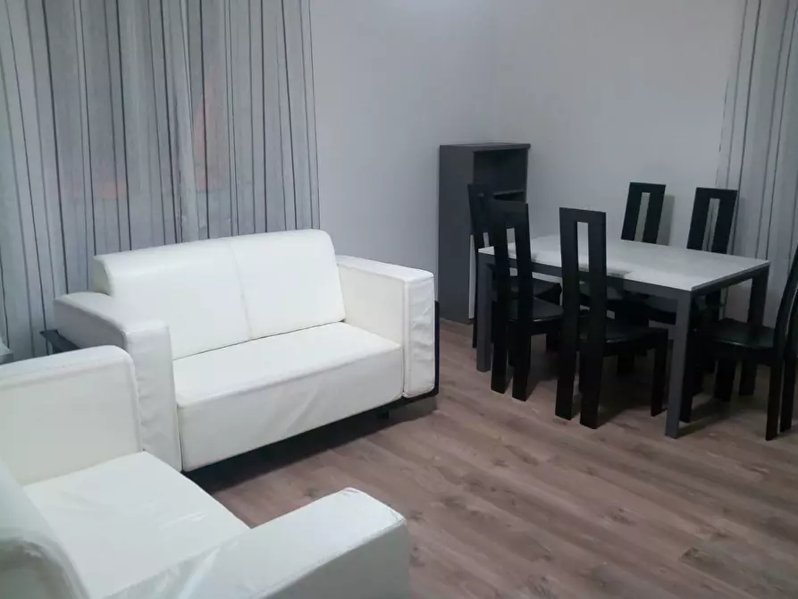Immagine 3 di Appartamento in affitto  in Piazza Martiri Pennesi a Teramo