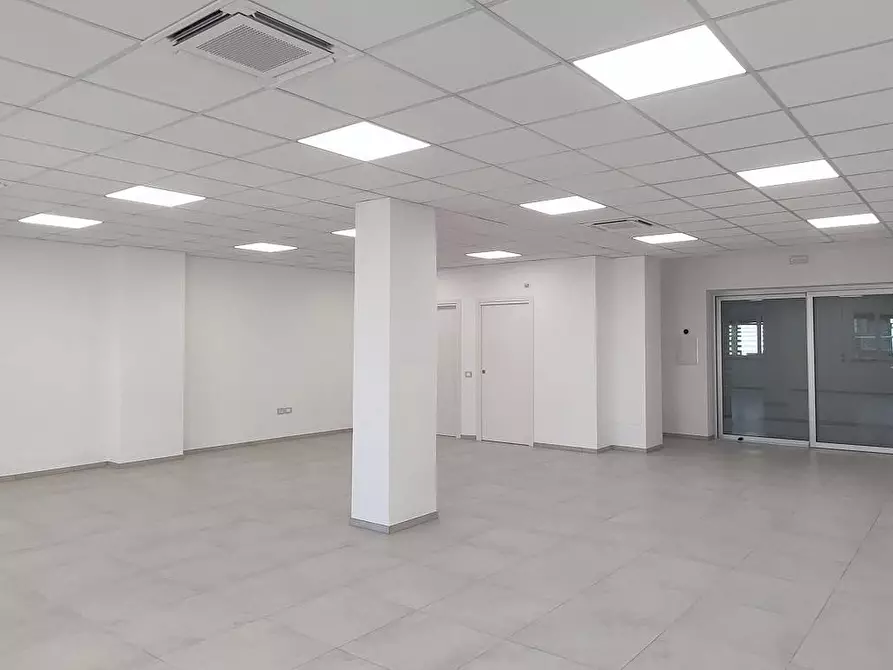 Immagine 4 di Ufficio in affitto  in Circonvallazione Ragusa a Teramo