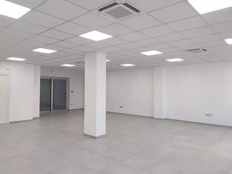 Immagine 5 di Ufficio in affitto  in Circonvallazione Ragusa a Teramo