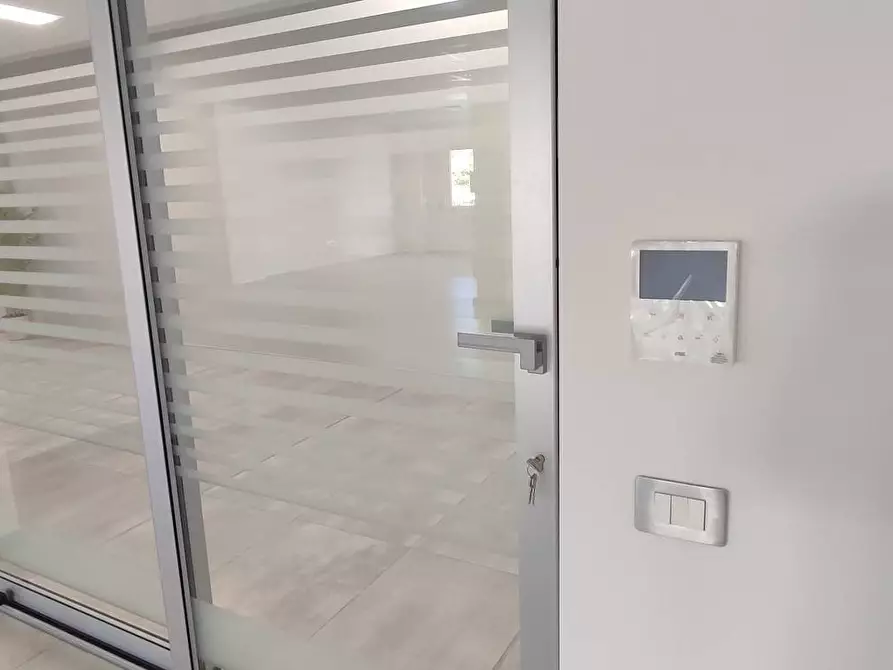 Immagine 6 di Ufficio in affitto  in Circonvallazione Ragusa a Teramo