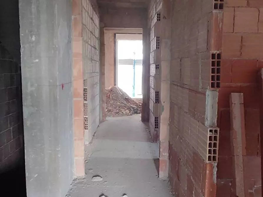 Immagine 11 di Appartamento in vendita  a Teramo