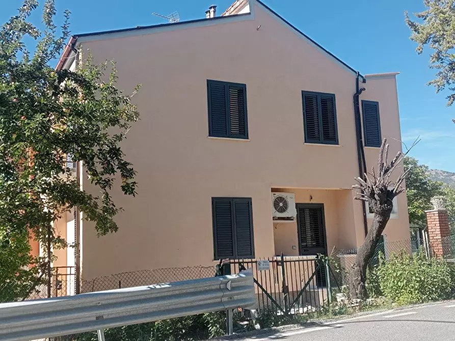 Immagine 2 di Appartamento in vendita  in Via nazionale a Teramo