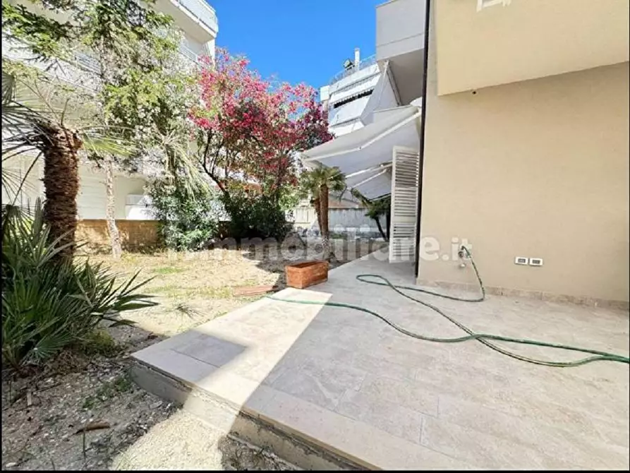 Immagine 18 di Appartamento in vendita  a Alba Adriatica