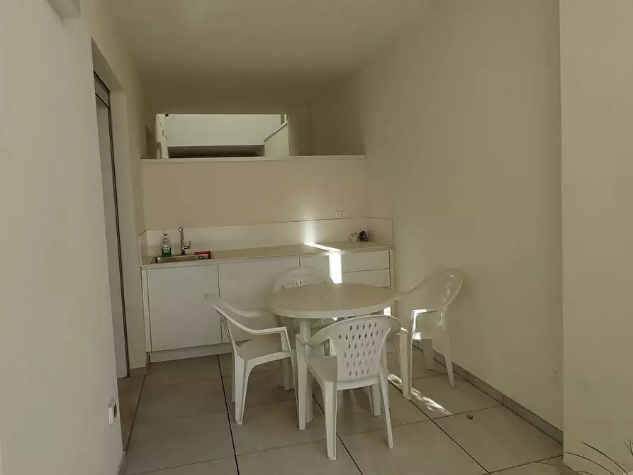 Immagine 10 di Appartamento in vendita  in Via Genova a Giulianova