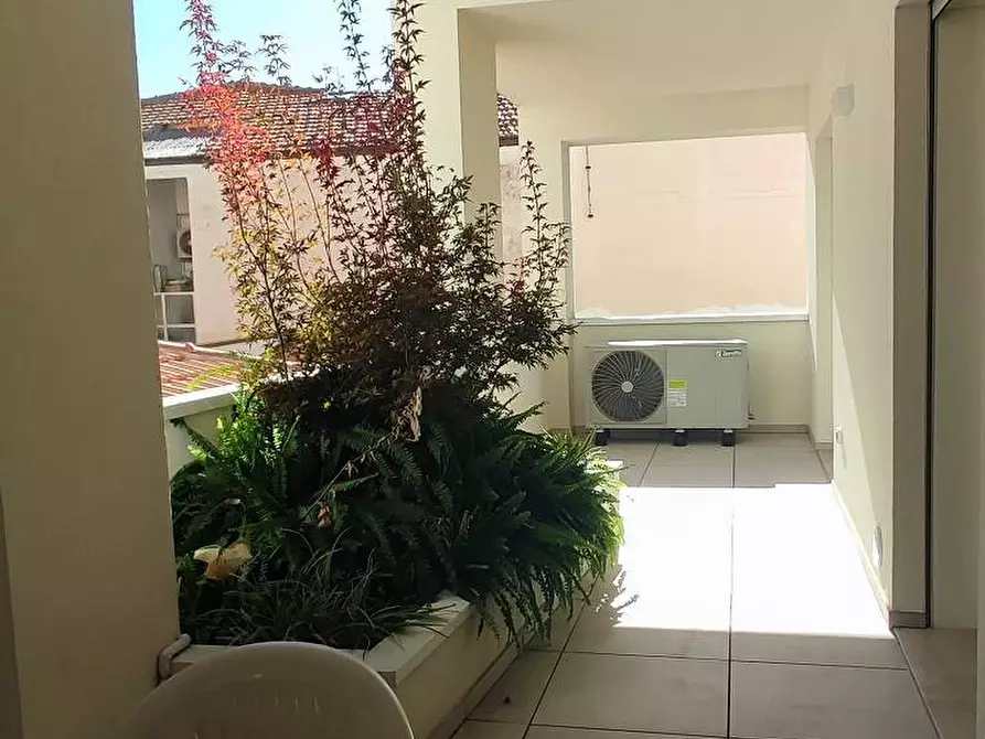 Immagine 11 di Appartamento in vendita  in Via Genova a Giulianova