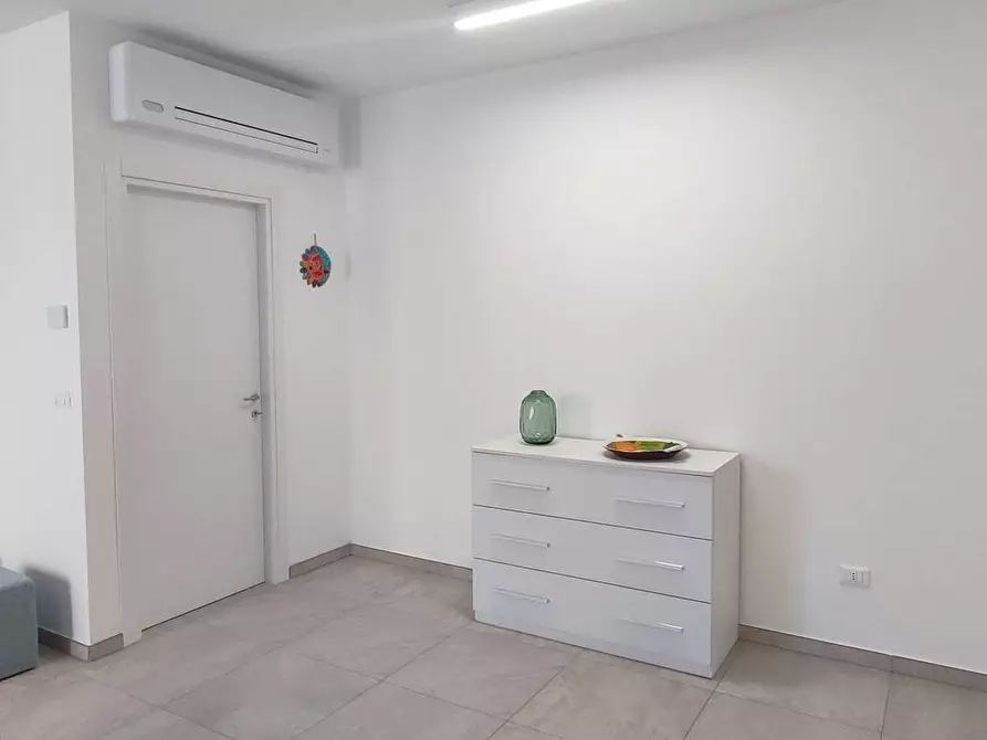 Immagine 13 di Appartamento in vendita  in Via Genova a Giulianova