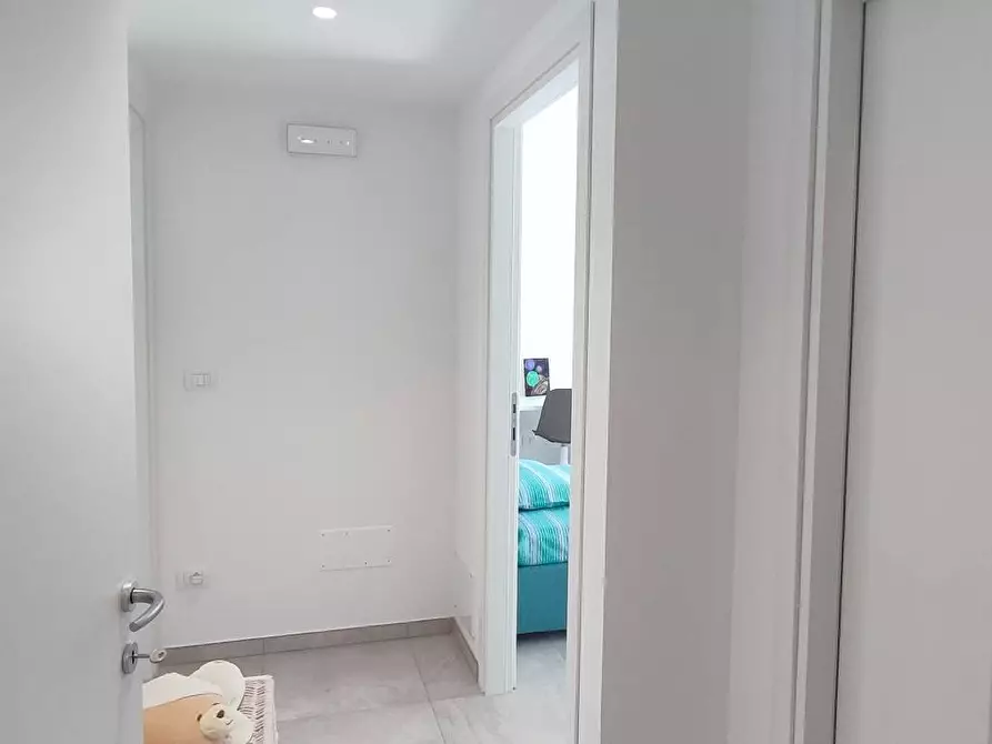 Immagine 14 di Appartamento in vendita  in Via Genova a Giulianova