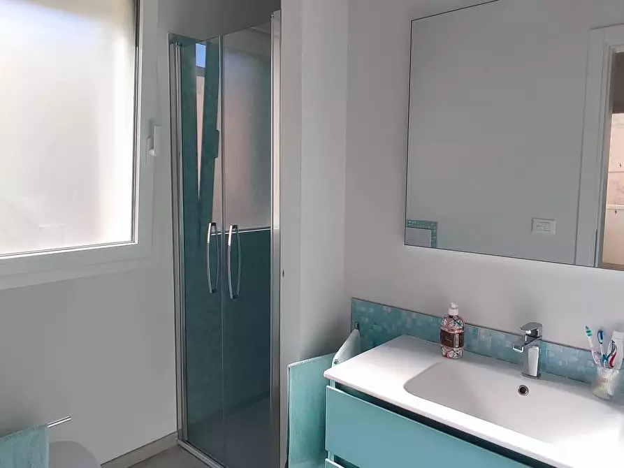 Immagine 20 di Appartamento in vendita  in Via Genova a Giulianova