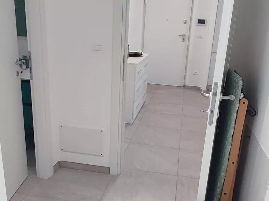 Immagine 23 di Appartamento in vendita  in Via Genova a Giulianova