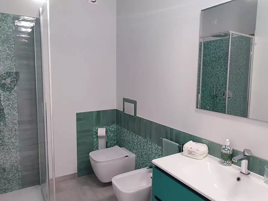 Immagine 27 di Appartamento in vendita  in Via Genova a Giulianova