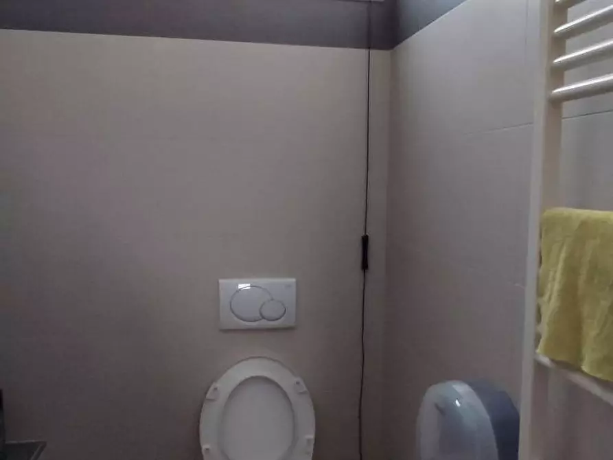 Immagine 8 di Locale commerciale in affitto  in Via Trieste a Giulianova