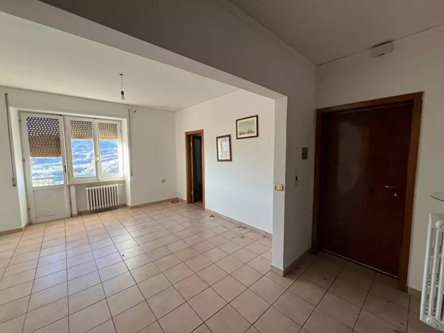 Immagine 3 di Appartamento in vendita  in frazione Rocciano a Teramo