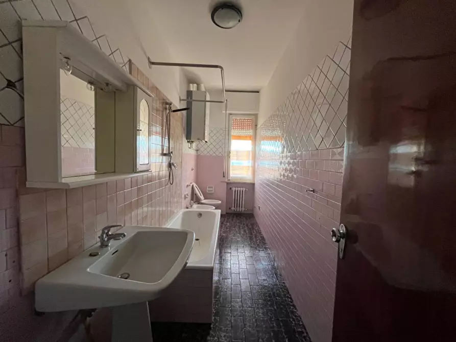 Immagine 8 di Appartamento in vendita  in frazione Rocciano a Teramo