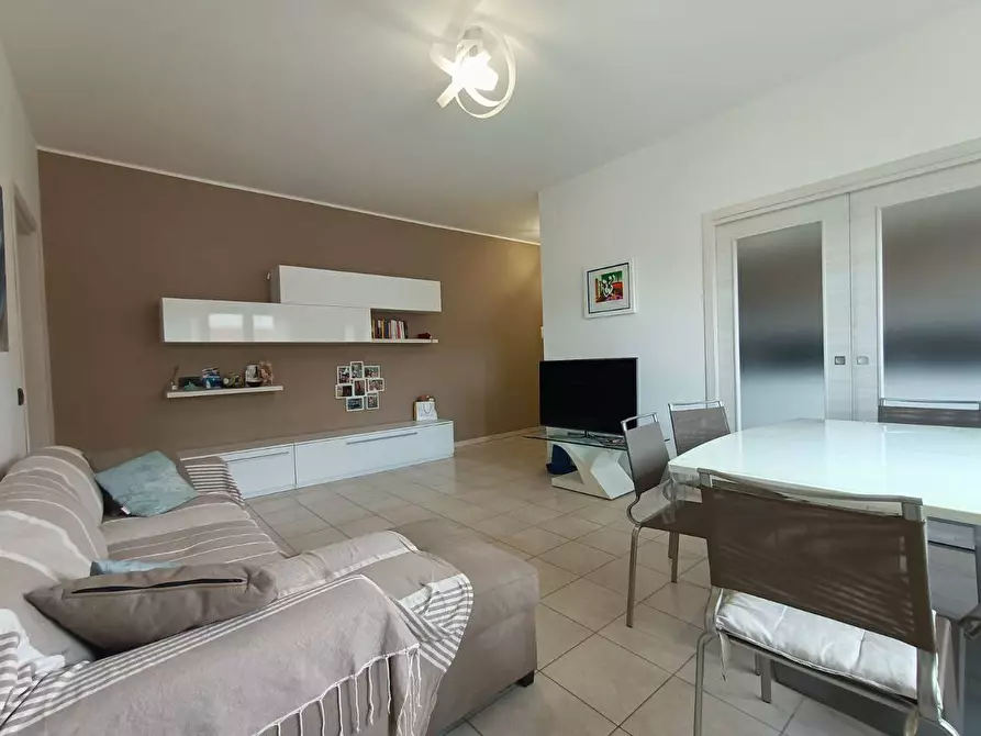 Immagine 5 di Appartamento in vendita  in piazza Giacomo Matteotti a Teramo