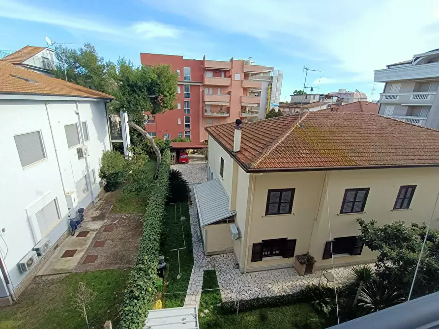 Immagine 17 di Appartamento in vendita  in piazza Giacomo Matteotti a Teramo