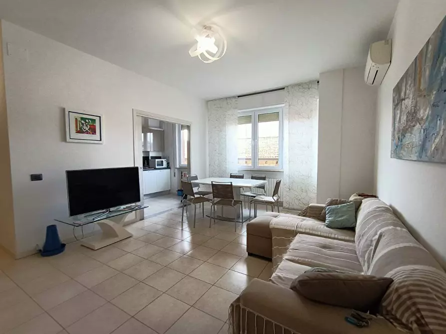 Immagine 21 di Appartamento in vendita  in piazza Giacomo Matteotti a Teramo