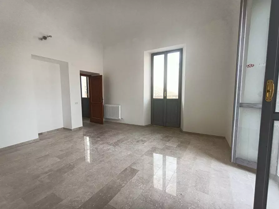 Immagine 6 di Locale commerciale in vendita  in Piazza Martiri a Teramo