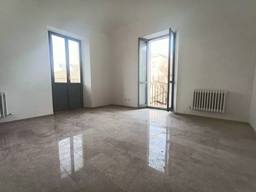 Immagine 8 di Locale commerciale in vendita  in Piazza Martiri a Teramo