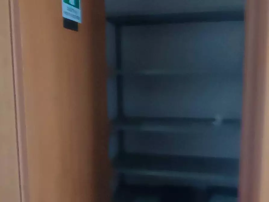 Immagine 11 di Locale commerciale in vendita  in via Galileo Galilei 86 a Giulianova