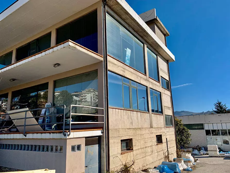 Immagine 7 di Locale commerciale in vendita  in Via B. masci a Teramo