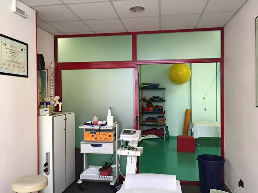 Immagine 3 di Locale commerciale in vendita  in Via Gabriele Bonomo a Palermo