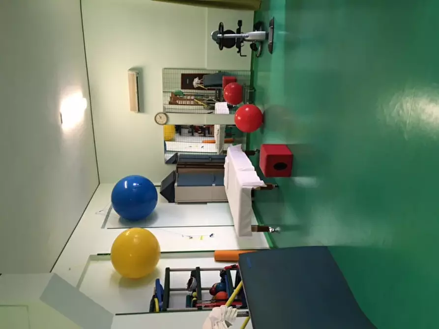 Immagine 9 di Locale commerciale in vendita  in Via Gabriele Bonomo a Palermo