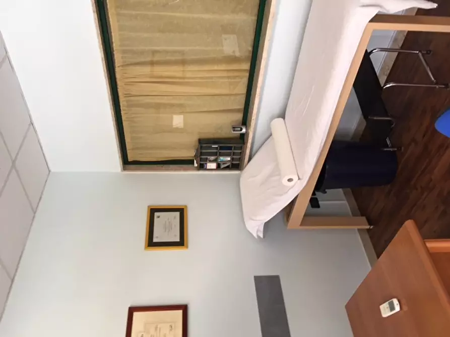 Immagine 15 di Locale commerciale in vendita  in Via Gabriele Bonomo a Palermo