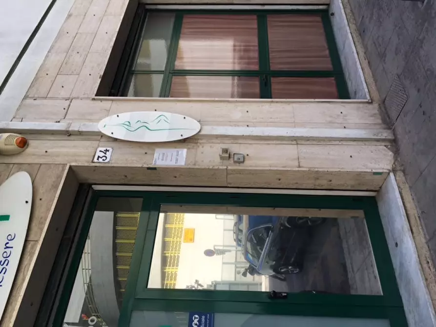 Immagine 19 di Locale commerciale in vendita  in Via Gabriele Bonomo a Palermo