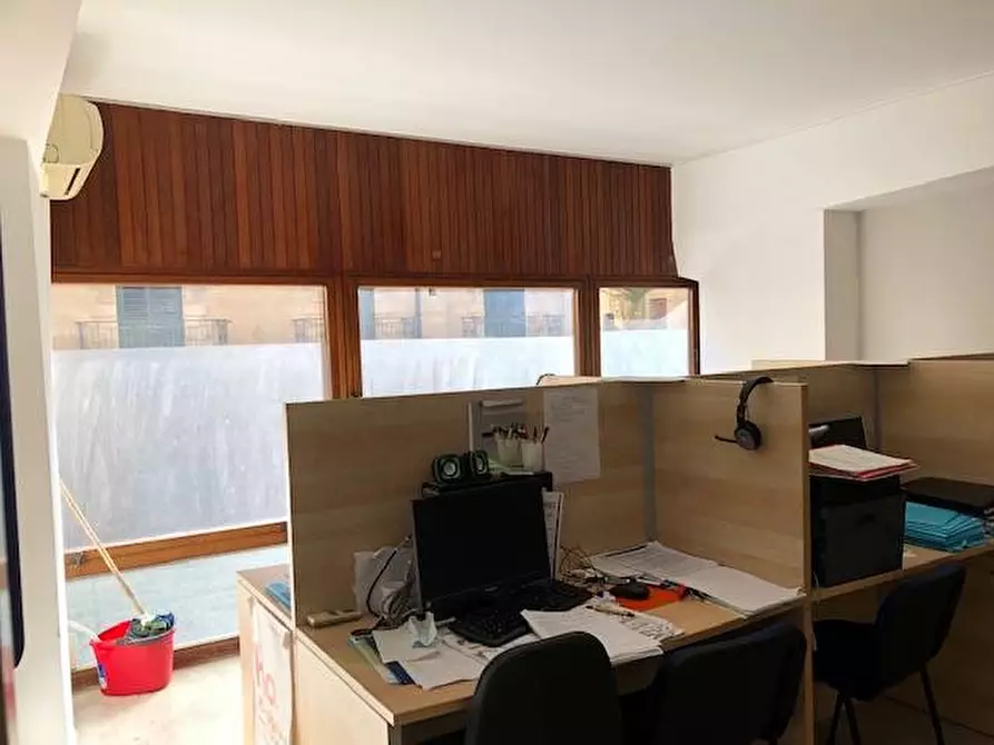 Immagine 11 di Ufficio in affitto  in Via Enrico Albanese 112 a Palermo