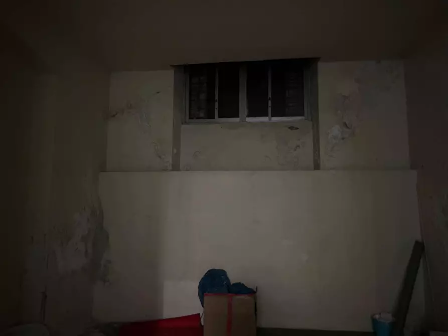 Immagine 11 di Locale commerciale in vendita  in Via Camillo Cavour 38 a Palermo