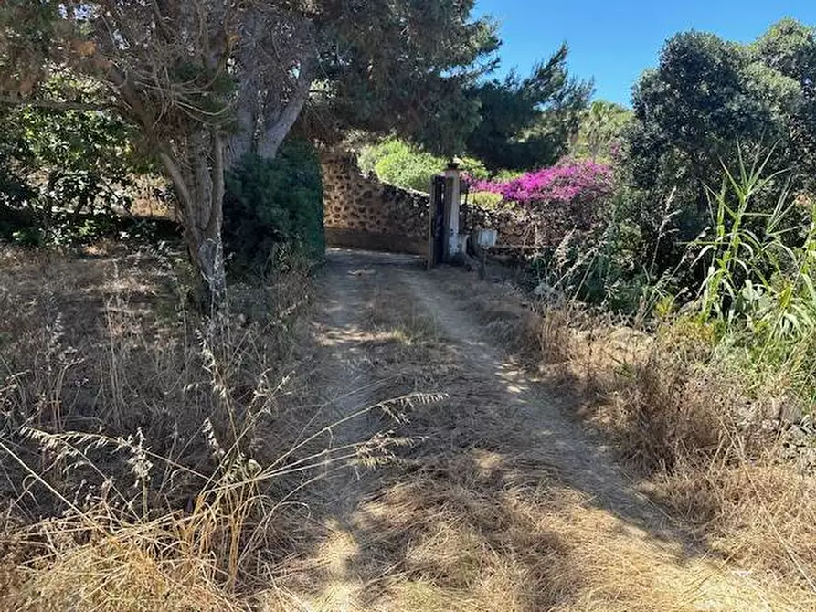 Immagine 10 di Villa in vendita  in CONTRADA OGLIASTRELLO snc a Ustica
