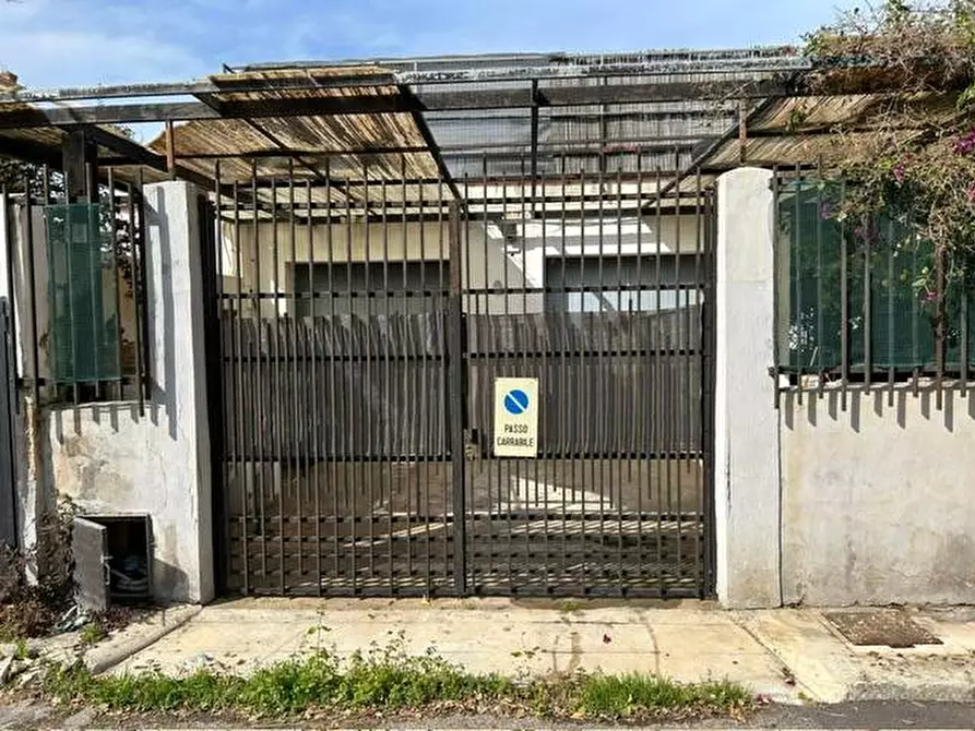 Immagine 40 di Villetta a schiera in affitto  in Via Lucrezio 48 a Palermo