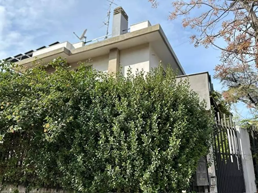 Immagine 48 di Villetta a schiera in affitto  in Via Lucrezio 48 a Palermo